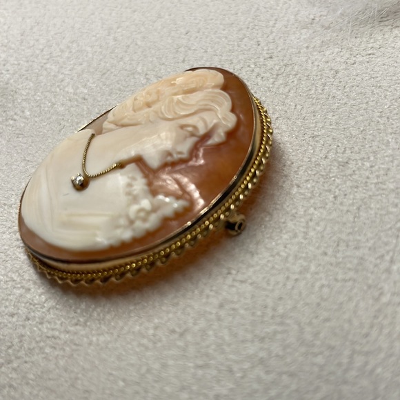14K Gold Vintage Italian Cameo Pendant and Brooch - Picture 4 of 11